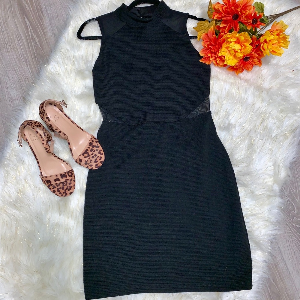 Little black dress emerald sundae size medium